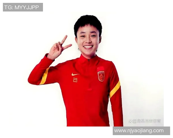 瘦小身材却技艺超群的足球明星们盘点与成就分析 瘦小身材却技艺超群的足球明星们盘点与成就分析