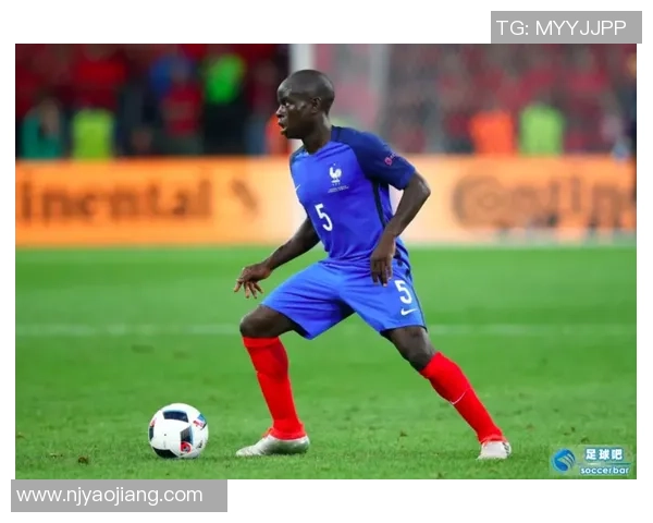 掌握足球左右腿技巧提升球技的全面指南与训练方法分享